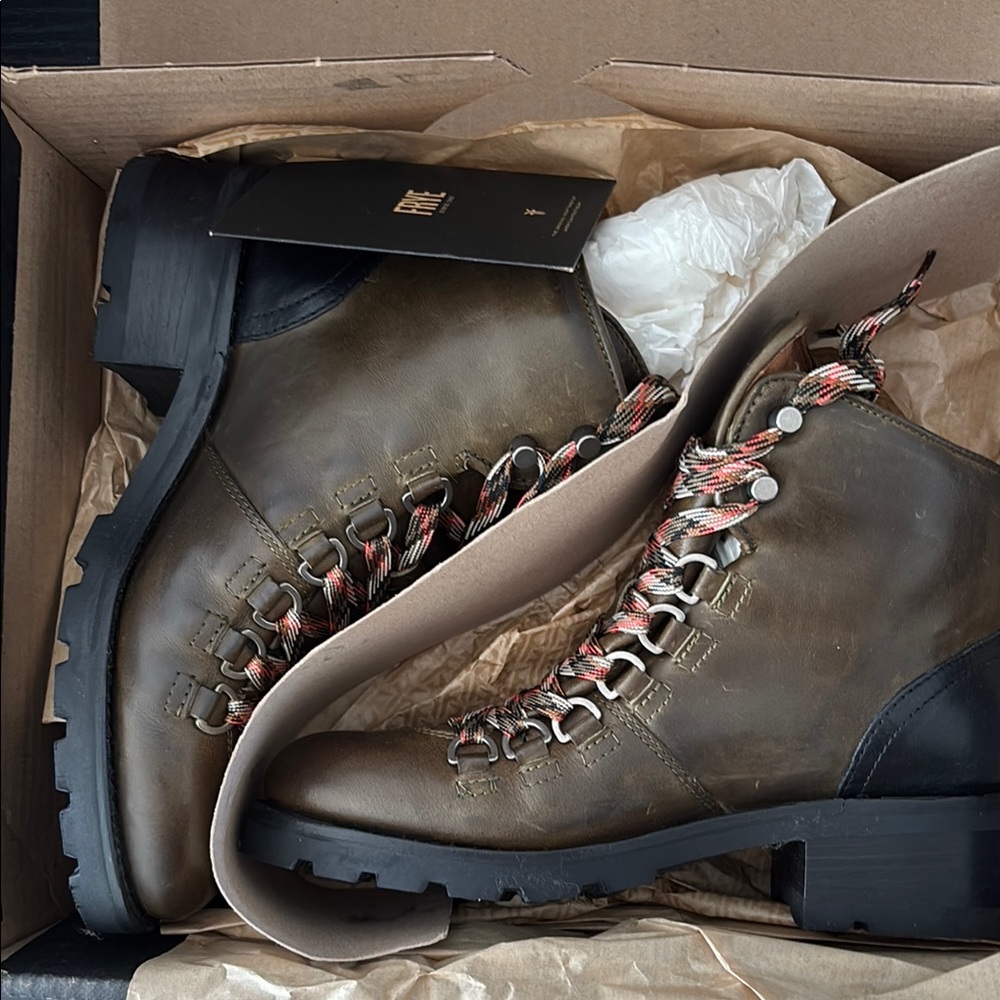 Frye Leather Boots Alta hiker 6
